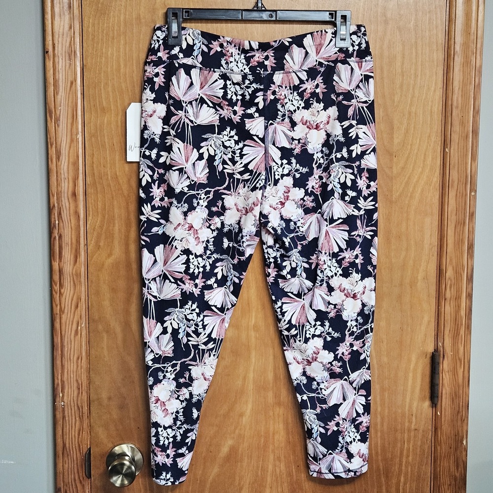 Wonderly Studio Women's Large Yummy Leggings New w/Tags Navy‎ Floral - Picture 2 of 7